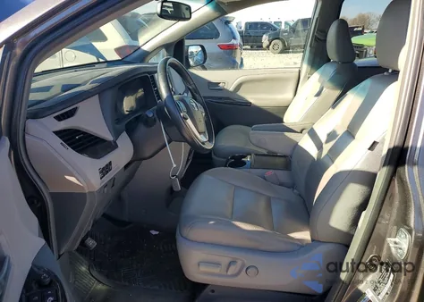 2015 Toyota Sienna Xle z USA, uszkodzony, nr VIN 5TDYK3DC3FS622147